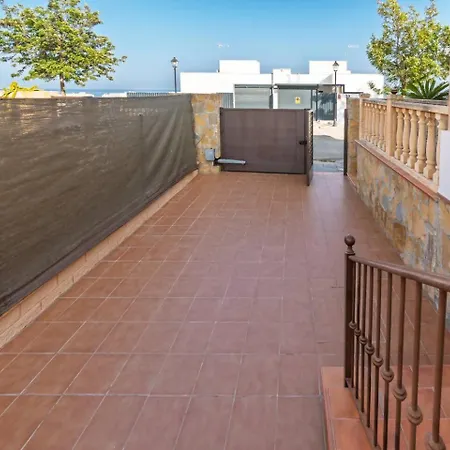 El Oasis De Periana Holiday home *